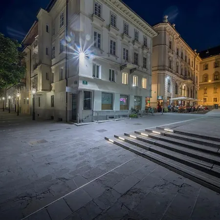 Karinatura Ljubljana Exterior photo