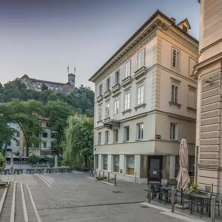 Karinatura Ljubljana Exterior photo